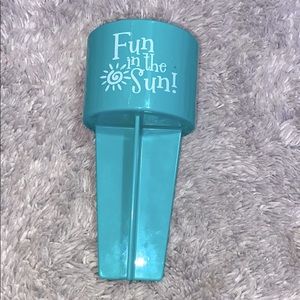 Spiker lifestyle holder